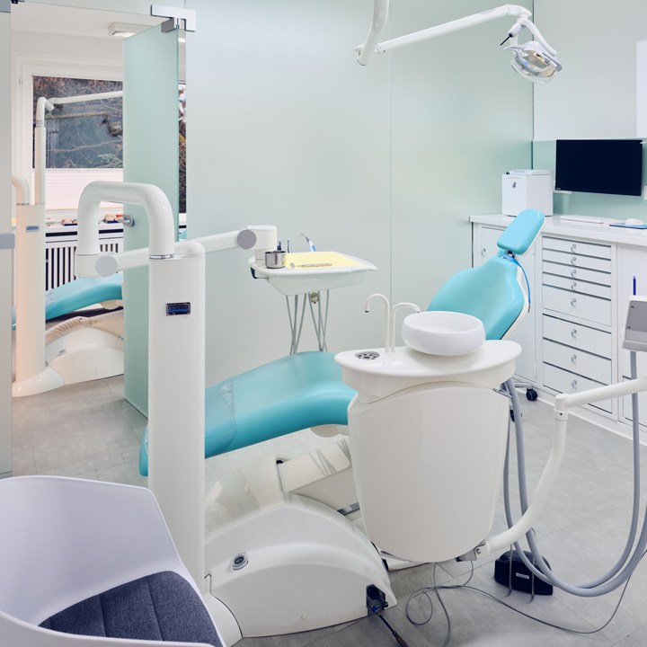 Behandlungszimmer Gelb